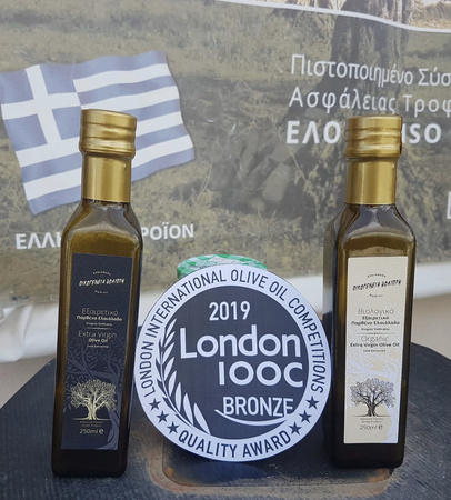 Świerza Grecka Oliwa z oliwek extra virgin Premium Voliotis Family 250 ml