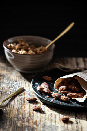 OATBE KETO Prażone migdały z erytrolem 300g | BEZ DODATKU CUKRU |