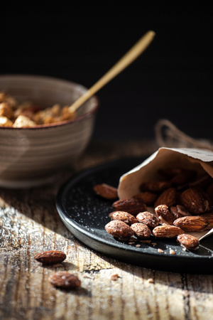 OATBE KETO Prażone migdały z erytrolem 300g | BEZ DODATKU CUKRU |